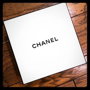 Pristine Chanel gift box